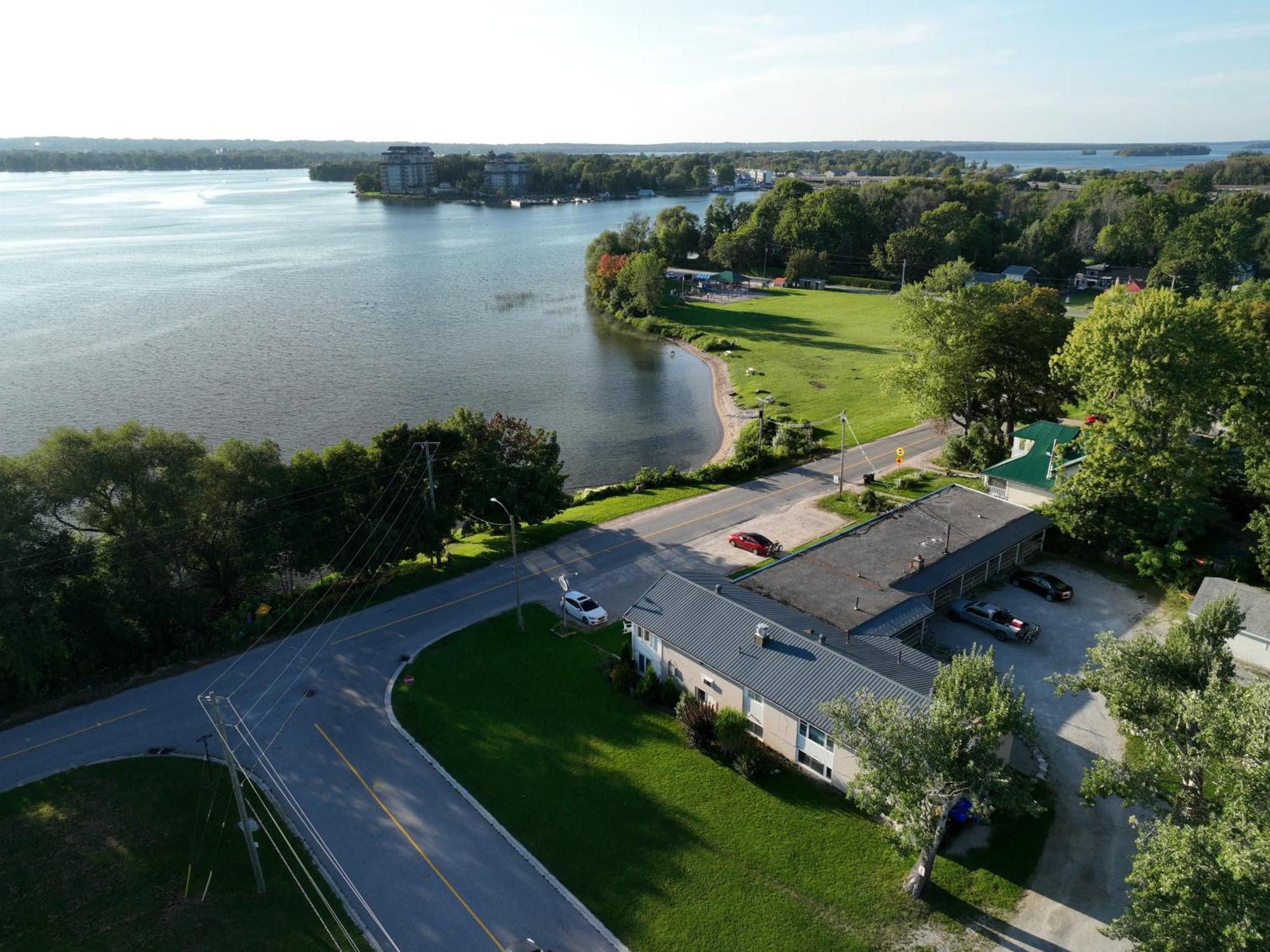 Lakeside Inn Orillia Esterno foto