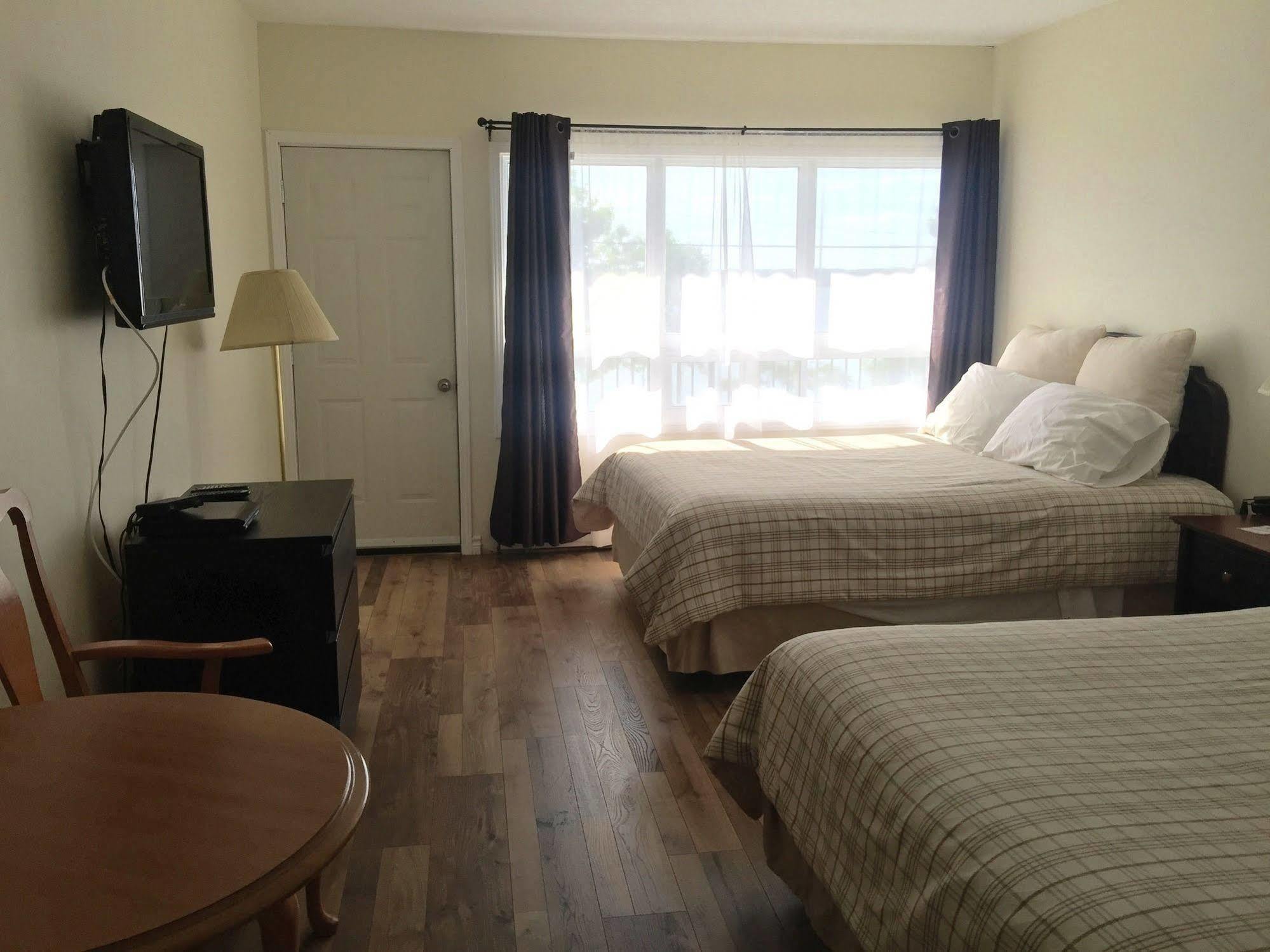 Lakeside Inn Orillia Esterno foto